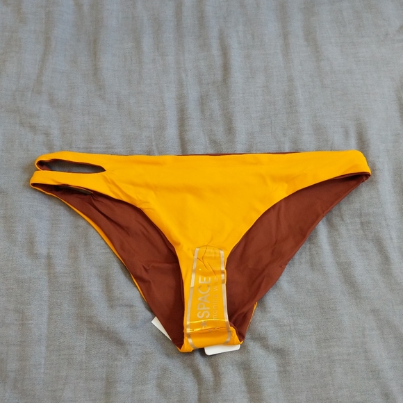 L*Space Breakers Bikini Bottoms - Picture 2 of 4